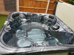 Hot Tub 32 Amp 7 seater blue tooth speakers led lights