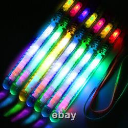 Bâton lumineux clignotant LED changeant de couleur 200x pour fête avec des bâtons lumineux dans le noir.