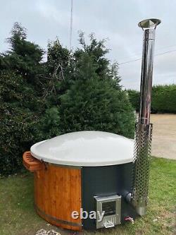 De Luxe Fibreglass Hot Tub Led Prep Au Feu De Bois. Rrp £ 3599! Nouveau