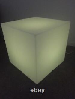 Led Plinth Grand 50x50cm Light Up Product Display