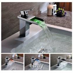 Robinet de lavabo à cascade à LED changeant de couleur Cascada HDD721 avec finition chromée