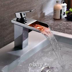 Robinet de lavabo à cascade à LED changeant de couleur Cascada HDD721 avec finition chromée