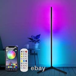 Translate this title in French: Lampe d'angle de sol BAYAA LED, lumière changeante de couleur RGB avec application Bluetooth et télécommande.
