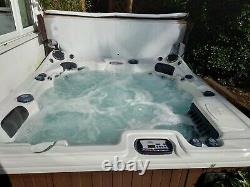 Vgc 6 Seat Eco Hot Tub Remote Stereo Leds Fontaines Cradle Étapes Spa Jacuzzi